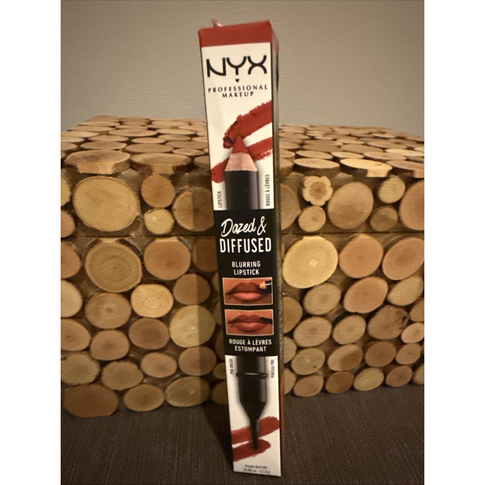 NYX Dazed & Diffused Blurring Lipstick - DDBL09 DAY DRINK NIB Box Damage